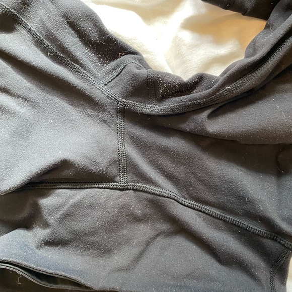 Black Lululemon Wunder Unders - Picture 2 of 3